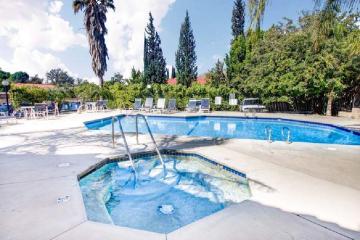 For sale: 3 Bed 3 Bath condo in Toluca Lake for $444,900