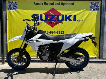 FOR SALE: 2025 Suzuki DR-Z4SM Supermoto - Like New!