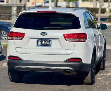 2016 KIA Sorento EX SUV - Low Mileage, Great Condition!